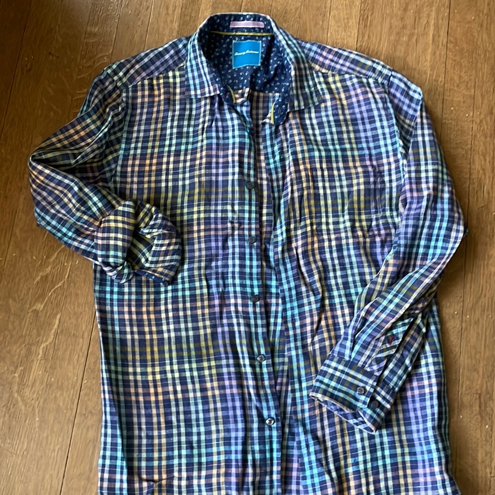 Tommy Bahama men’s L linens button down shirt